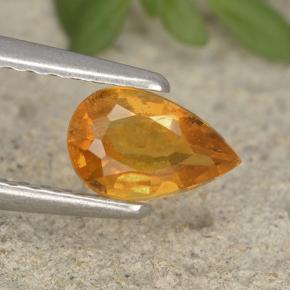 Clinoumite Giallo-arancione naturale da 0.60 ct, Forma a pera, VS-SI
