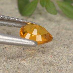 Clinoumite Giallo-arancione naturale da 0.37 ct, Forma a pera, VS-SI