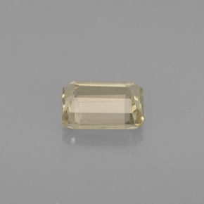 Diasporo cangiante naturale  da 0,84 ct, taglio smeraldo, VS