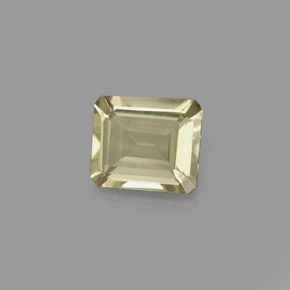 Diasporo cangiante naturale  da 0,67 ct, taglio smeraldo, VS