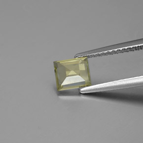Diasporo cangiante naturale  da 0,71 ct, quadrato, VS