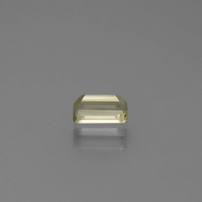 Diasporo cangiante naturale  da 0,50 ct, taglio smeraldo, VS