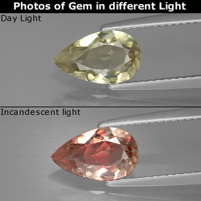 Diasporo cangiante naturale  da 1,32 ct, taglio a pera, VS