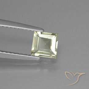 Diaspro cangiante Giallo molto chiaro naturale da 0.62 ct, Quadrato, VS