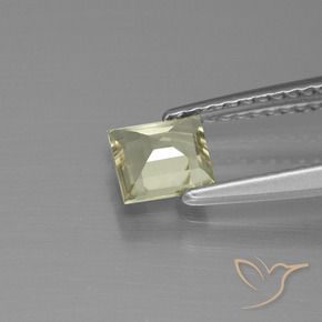 Diaspro cangiante Giallo molto chiaro naturale da 0.62 ct, Quadrato, VS