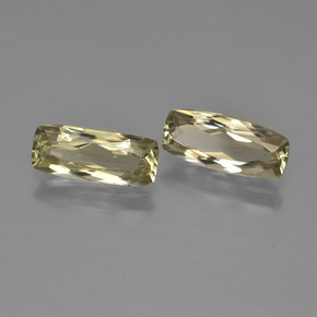 Diasporo cangiante naturale giallo da 2,61 ct, taglio a cuscino, VVS