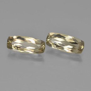 Diasporo cangiante naturale giallo da 3,01 ct, taglio a cuscino, VVS-VS
