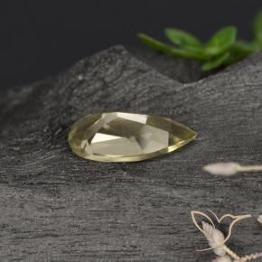 Diaspro cangiante Giallo molto chiaro naturale da 0.80 ct, Forma a pera, VVS-VS