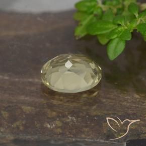 Diaspro cangiante Giallo molto pallido naturale da 0.84 ct, Ovale, VVS-VS
