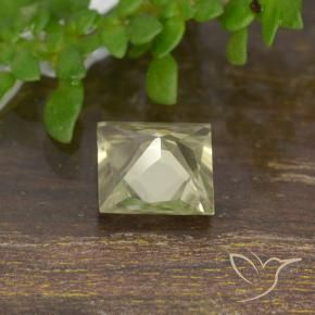 Diaspro cangiante Giallo molto chiaro naturale da 0.66 ct, Quadrato, VVS-VS