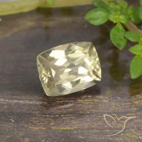Diaspro cangiante Giallo molto chiaro naturale da 0.92 ct, Cuscino, VVS-VS