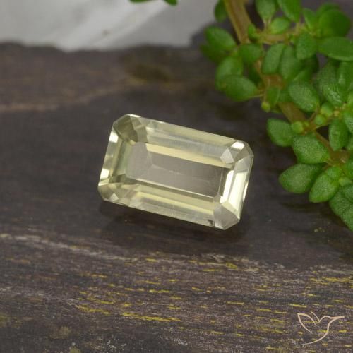Diaspro cangiante Giallo dorato chiaro naturale da 0.66 ct, Ottagonale / Taglio smeraldo, VVS-VS