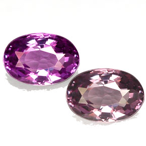 Granato cangiante Rosa violaceo naturale da 0.55 ct, Taglio ovale, VS
