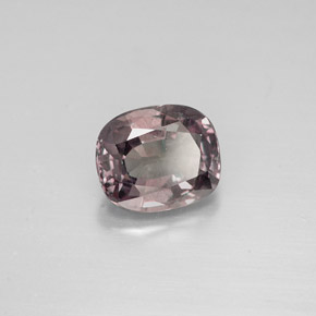 Granato cangiante Marrone dorato a rosa naturale da 1.50 ct, Taglio a cuscino, VS