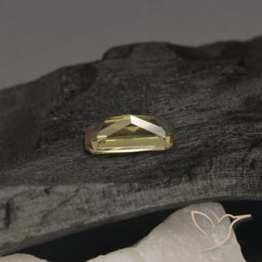 Granato cangiante Medium Yellow  naturale da 0.72 ct, Ottagonale / Taglio smeraldo, VVS