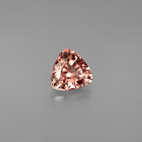 Granato cangiante Rosato a rosso-rosa naturale da 0.88 ct, Taglio trillion, VS