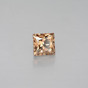 Granato cangiante naturale multicolore da 0,63 ct, quadrato, VS