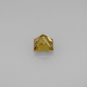 Granato cangiante Marrone verdastro a arancio naturale da 0.55 ct, Quadrato, VVS-VS