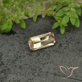 Granato cangiante Oro naturale da 0.68 ct, Ottagonale / Taglio smeraldo, VVS