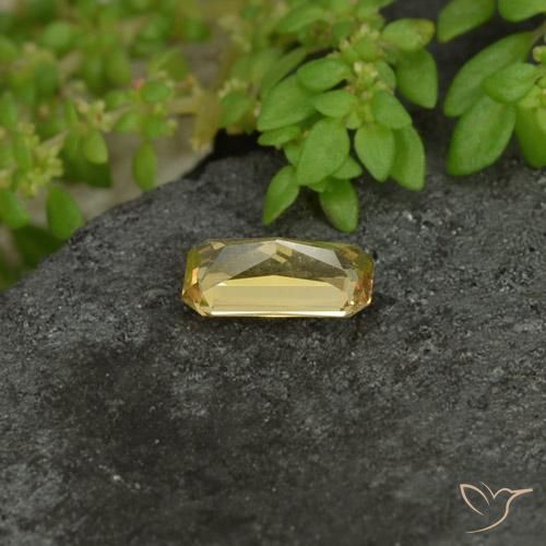 Granato cangiante Giallo pallido naturale da 0.73 ct, Ottagonale / Taglio smeraldo, VVS