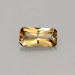 Granato cangiante naturale da marrone verdastro a rosso-rosa da 0,63 ct, taglio smeraldo, VVS