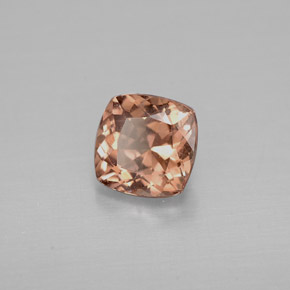 Granato cangiante Rosato a rosso-rosa naturale da 0.74 ct, Taglio a cuscino, VS