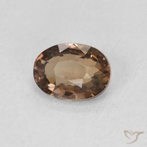 Granato cangiante Marrone medio naturale da 1.16 ct, Ovale, VVS
