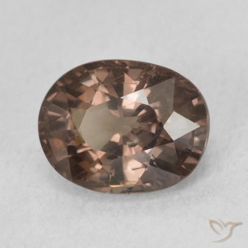 Granato cangiante Marrone scuro naturale da 1.57 ct, Ovale, VS