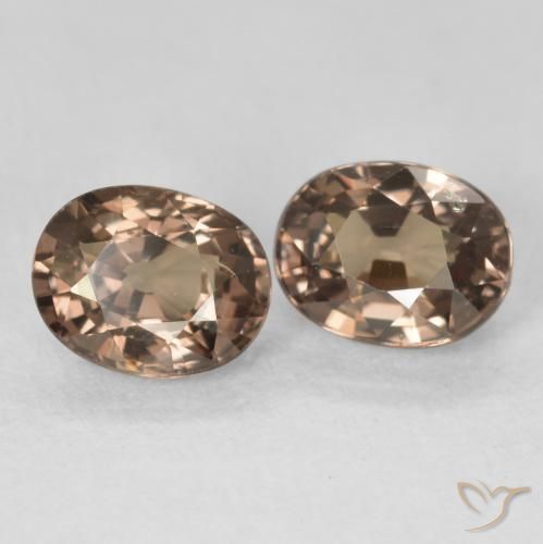 Gemme di Granato cangiante Marrone Chiaro Medio naturale da 2.03 ct, Ovale, VS