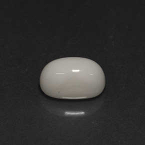 Corallo naturale bianco da 2,67 ct, taglio ovale, opaco