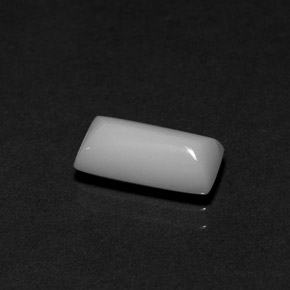 Corallo bianco naturale da 1,88 ct, baguette, opaco