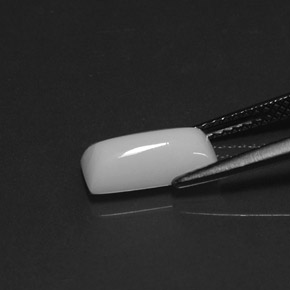 Corallo naturale bianco da 1,92 ct, baguette, opaco