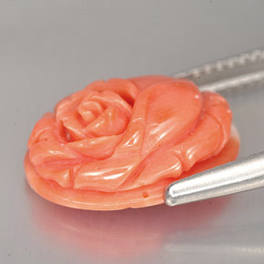 Corallo naturale rosa da 5,90 ct, forma fantasia, opaco