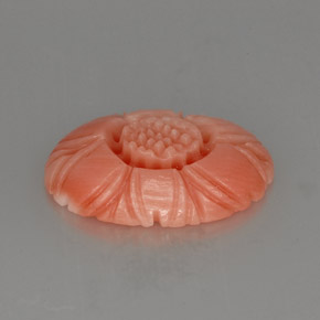 Corallo naturale rosa da 2,52 ct, taglio fiore, opaco