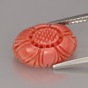 Corallo naturale rosa da 3,97 ct, forma fantasia, opaco
