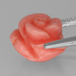 Corallo naturale rosa da 4,44 ct, forma fantasia, opaco