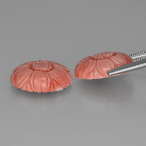 Corallo naturale rosso da 7,80 ct, taglio fiore, opaco