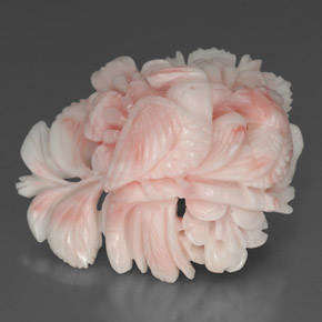 Corallo naturale rosa da 35,76 ct, forma fantasia, opaco