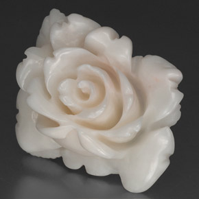 Corallo naturale bianco da 18,84 ct, forma fantasia, opaco