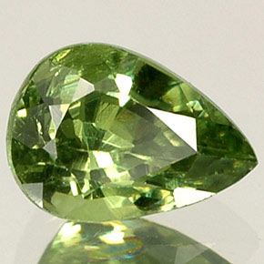 Granato demantoide naturale verde da 0,76 ct, taglio a pera, VS-SI