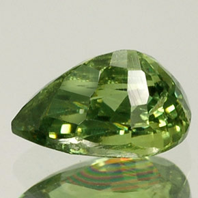 Granato demantoide naturale verde da 0,76 ct, taglio a pera, VS-SI