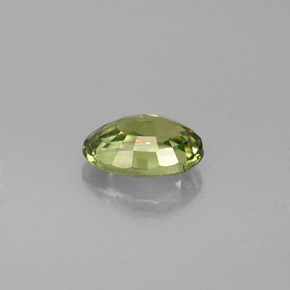 Granato demantoide naturale verde da 0,53 ct, taglio ovale, VS