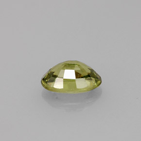 Granato demantoide naturale verde da 0,68 ct, taglio ovale, VS