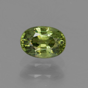 Granato demantoide verde medio naturale da 0,68 ct, taglio ovale, VS-SI