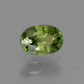 Granato demantoide verde medio naturale da 0,68 ct, taglio ovale, VS-SI