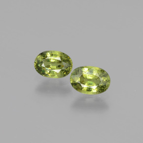 Gemme di Granato demantoide Verde giallastro naturale da 1.28 ct, Ovale, VVS-VS