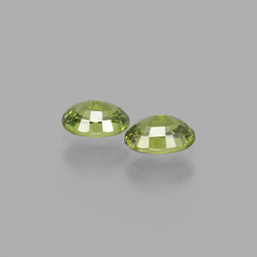 Gemme di Granato demantoide Verde giallastro naturale da 1.28 ct, Ovale, VVS-VS
