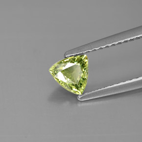 Granato demantoide naturale verde da 0,56 ct, trillion, VS