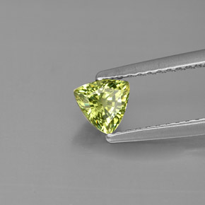 Granato demantoide naturale verde da 0,53 ct, trillion, VS