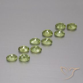 Gemme di Granato demantoide Verde medio naturale da 2.37 ct, Ovale, VS